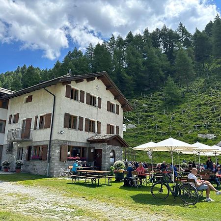 Hotel Ristorante Lagrev Maloja Ngoại thất bức ảnh